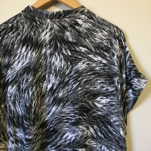Trippy Furry Swirl Banded Collar Cap Sleeve Shirt - Picture 9 of 16